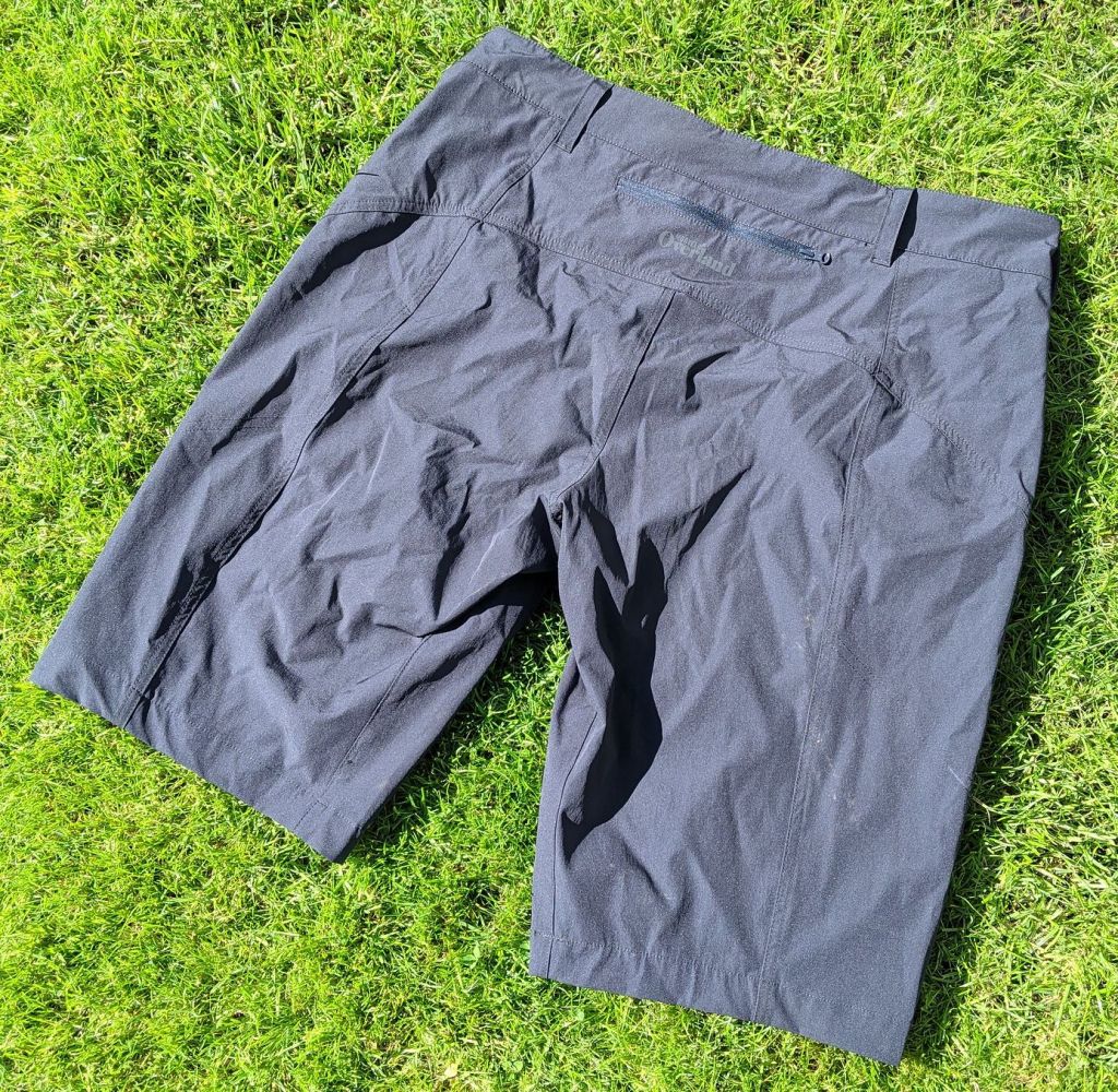 This image has an empty alt attribute; its file name is element2.jpg